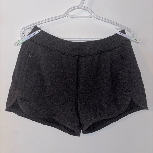 Lululemon comfy / athletic shorts - Picture 1 of 4